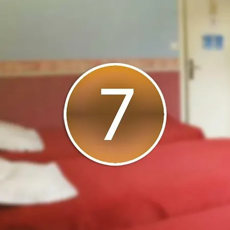 Des Voyageurs Chez Betty Hotel