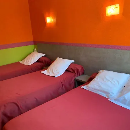 Des Voyageurs Chez Betty Hotel 2*